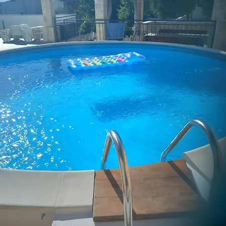 Navis San Terase Haus Apartment
