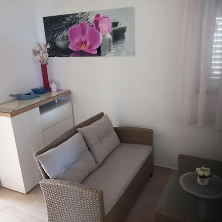 Navis San Terase Haus Apartment Makarska