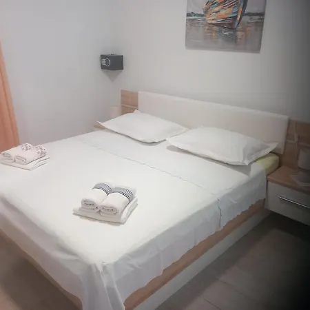 Navis San Terase Haus Apartment
